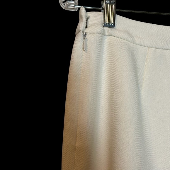 Collection for Le Suit Cream Two Piece Fully Lined Classic Pant Suit Sz. 8P - Picture 10 of 16